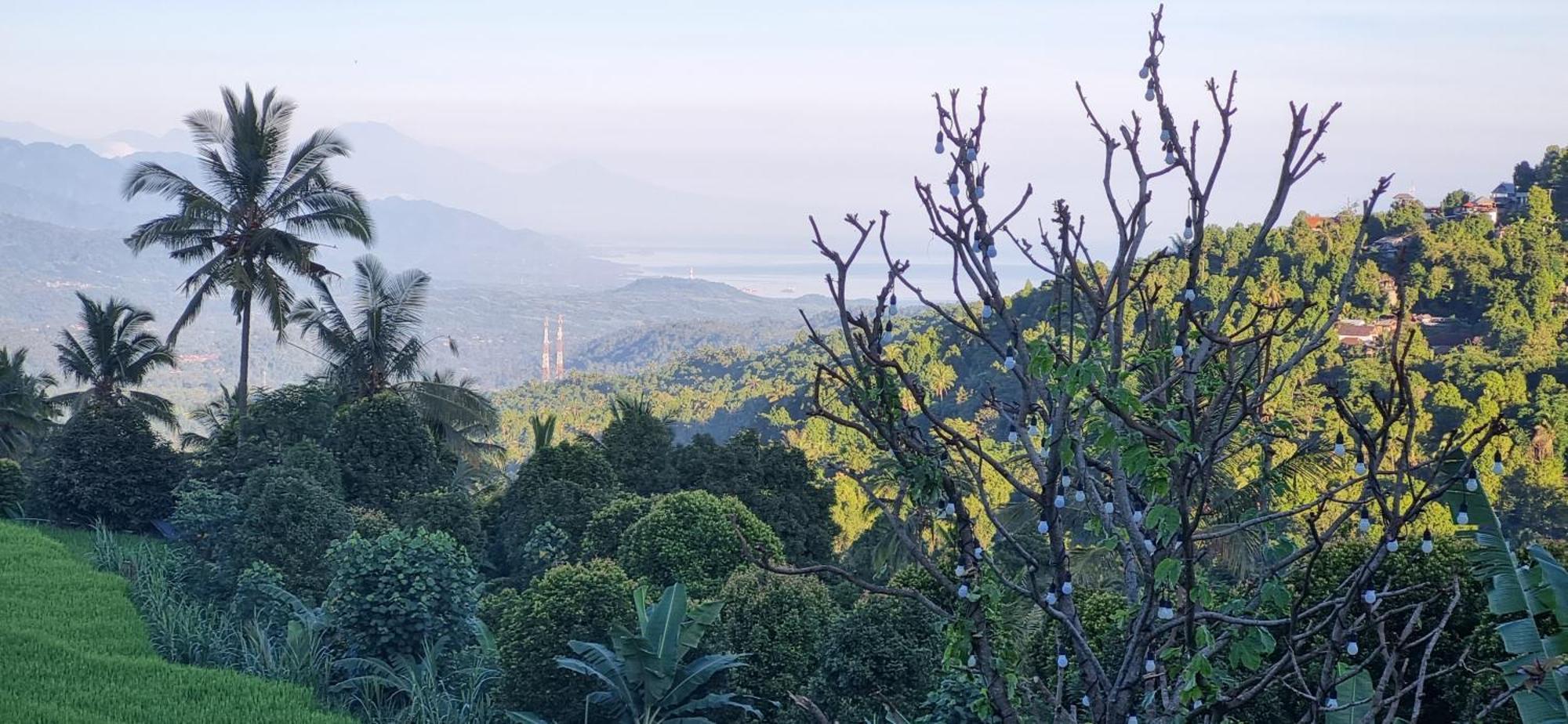 Utopiaku - Munduk Highlands Villa Екстериор снимка