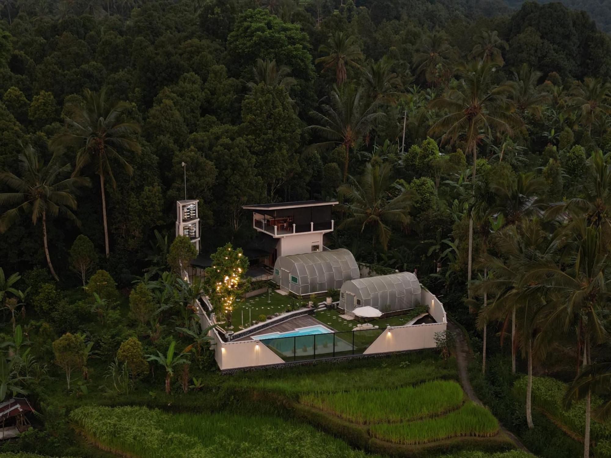 Utopiaku - Munduk Highlands Villa Екстериор снимка